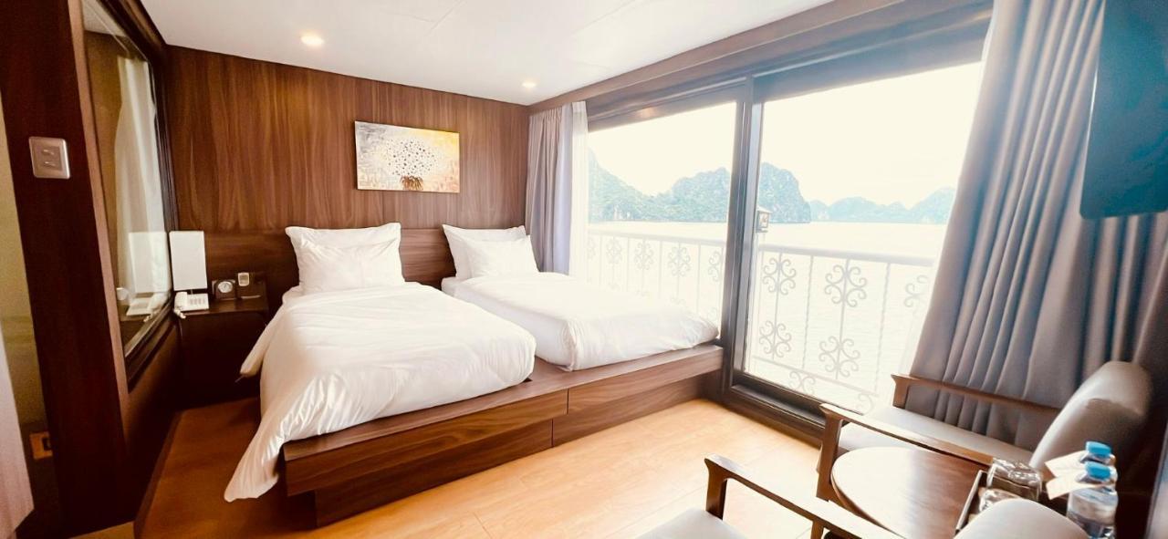 Hotel Unicharm Cruise Ha Long Exteriér fotografie