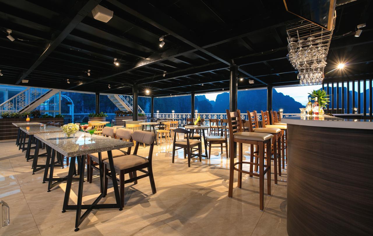 Hotel Unicharm Cruise Ha Long Exteriér fotografie
