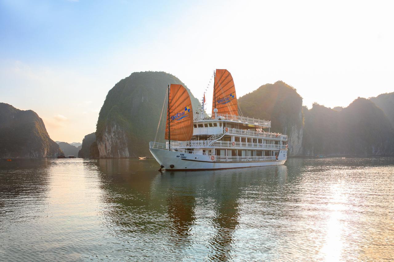Hotel Unicharm Cruise Ha Long Exteriér fotografie