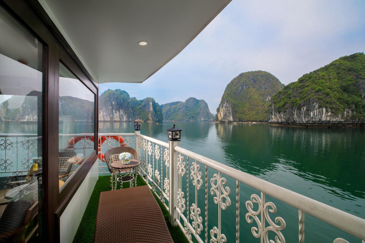Hotel Unicharm Cruise Ha Long Exteriér fotografie