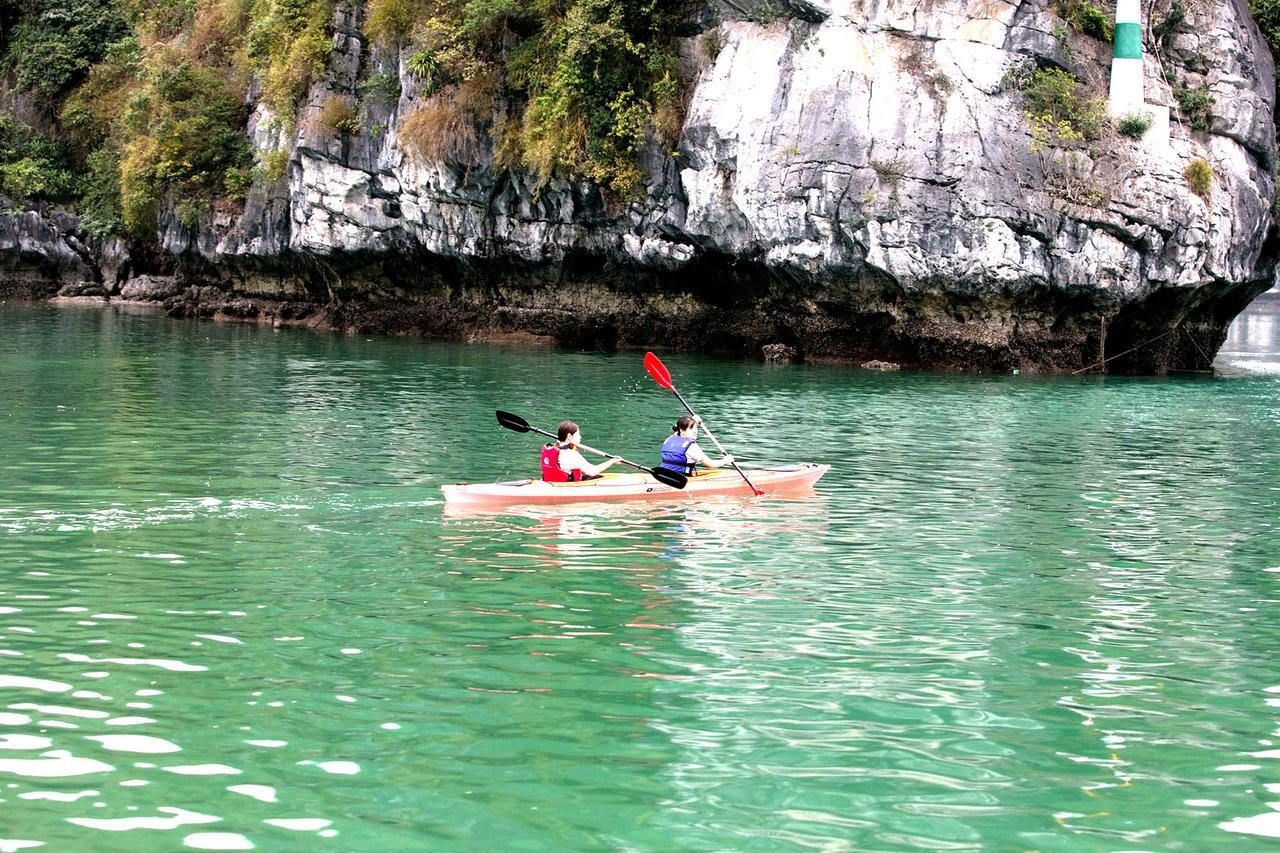 Hotel Unicharm Cruise Ha Long Exteriér fotografie